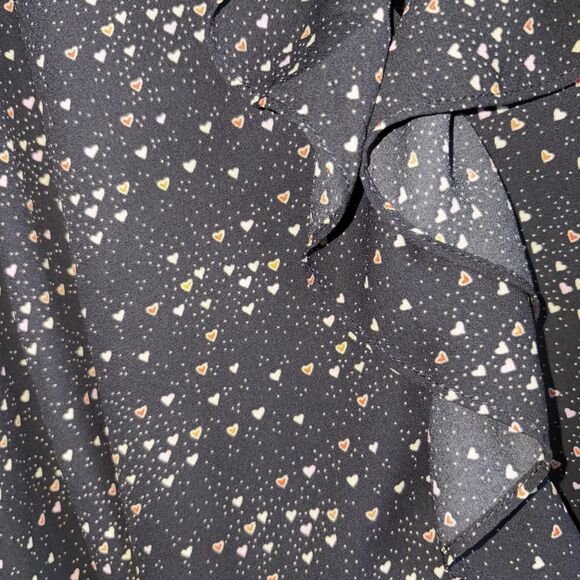 Cabi Black Heart Blouse Size Medium Ruffle V-Neckline Long Sleeves #4154 - Picture 2 of 7